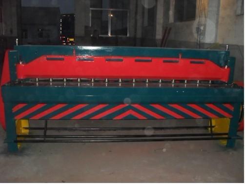 福州Q11-3*2000機(jī)械電動腳踏剪板機(jī)服務(wù)好